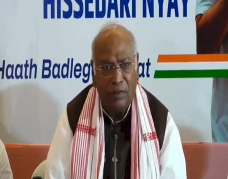 Congress-President-Mallikarjun-Kharge-Says,-His-Party-Would-Fulfill-All-Promised-5-Nyay-And-25-Guarantees-For-People  