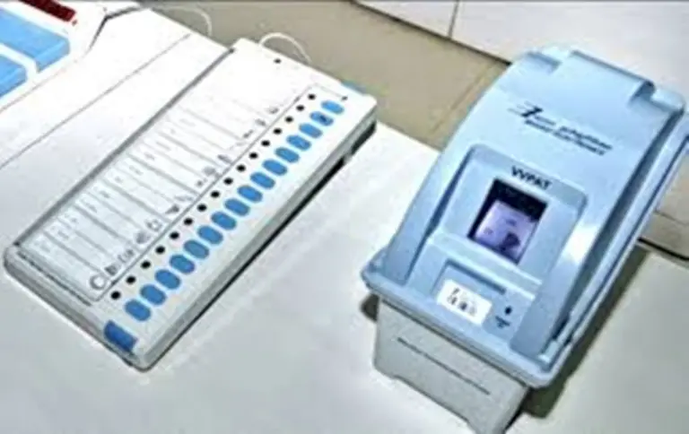 District-Collector-Of-Nilgiris-Says-Evms-Keep-Disrupted-For-Twenty-Minutes-Due-To-Short-Circuit