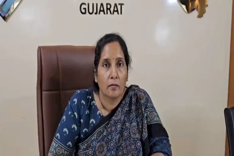 Ceo,-P.-Bharti-Unveils-Virtual-Reality-Based-Election-Metaverse-In-Gujarat