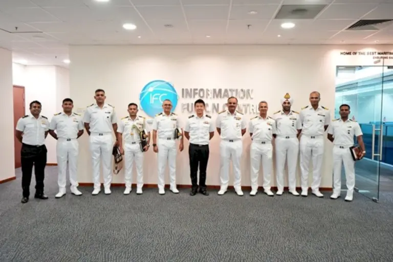 Indian-Navy-Delegation-Led-By-Rear-Admiral-Rajesh-Dhankar-Visited-Information-Fusion-Singapore