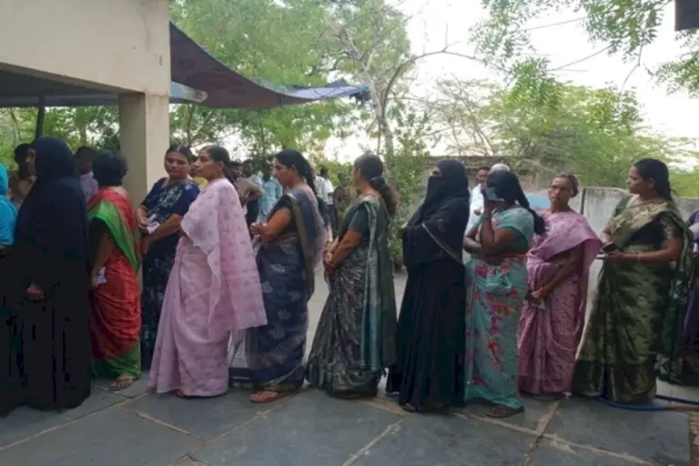 Polling-Underway-For-Assembly-Elections-In-Andhra-Pradesh-And-Odisha