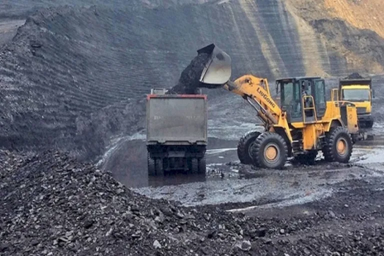 India’s-Domestic-Coal-Stock-Surge-By-26%-This-Year-To-Reach-149-Million-Tonnes
