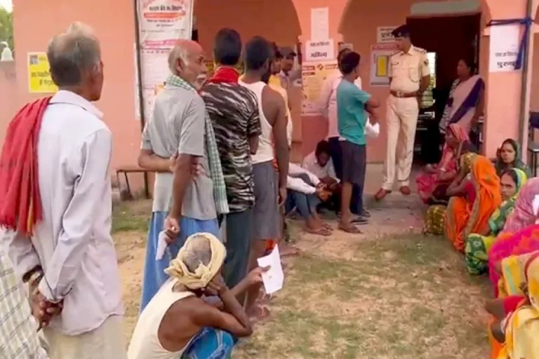 Polling-Underways-In-Five-Lok-Sabha-Constituencies-Of-Bihar