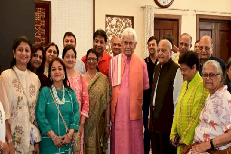 J&K:-Lg-Manoj-Sinha-Interacts-With-Business-And-Industry-Leaders